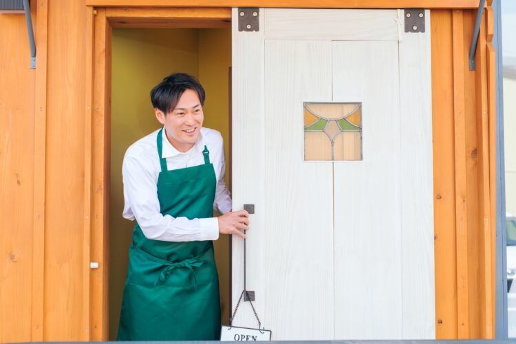 玄関に引き戸を採用した住宅